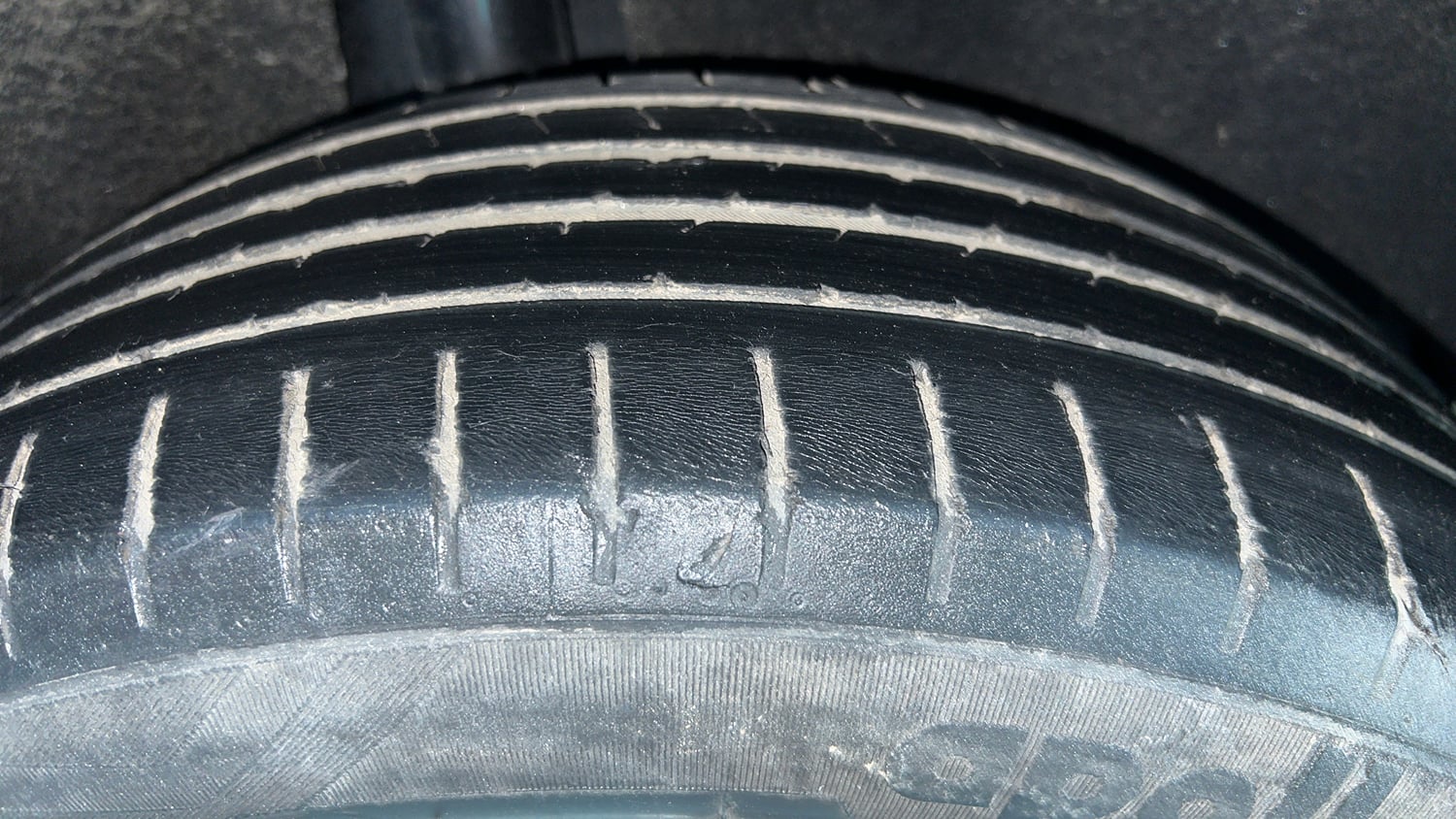 Used 2020 Toyota Glanza G Petrol Manual tyres RIGHT REAR TYRE TREAD VIEW