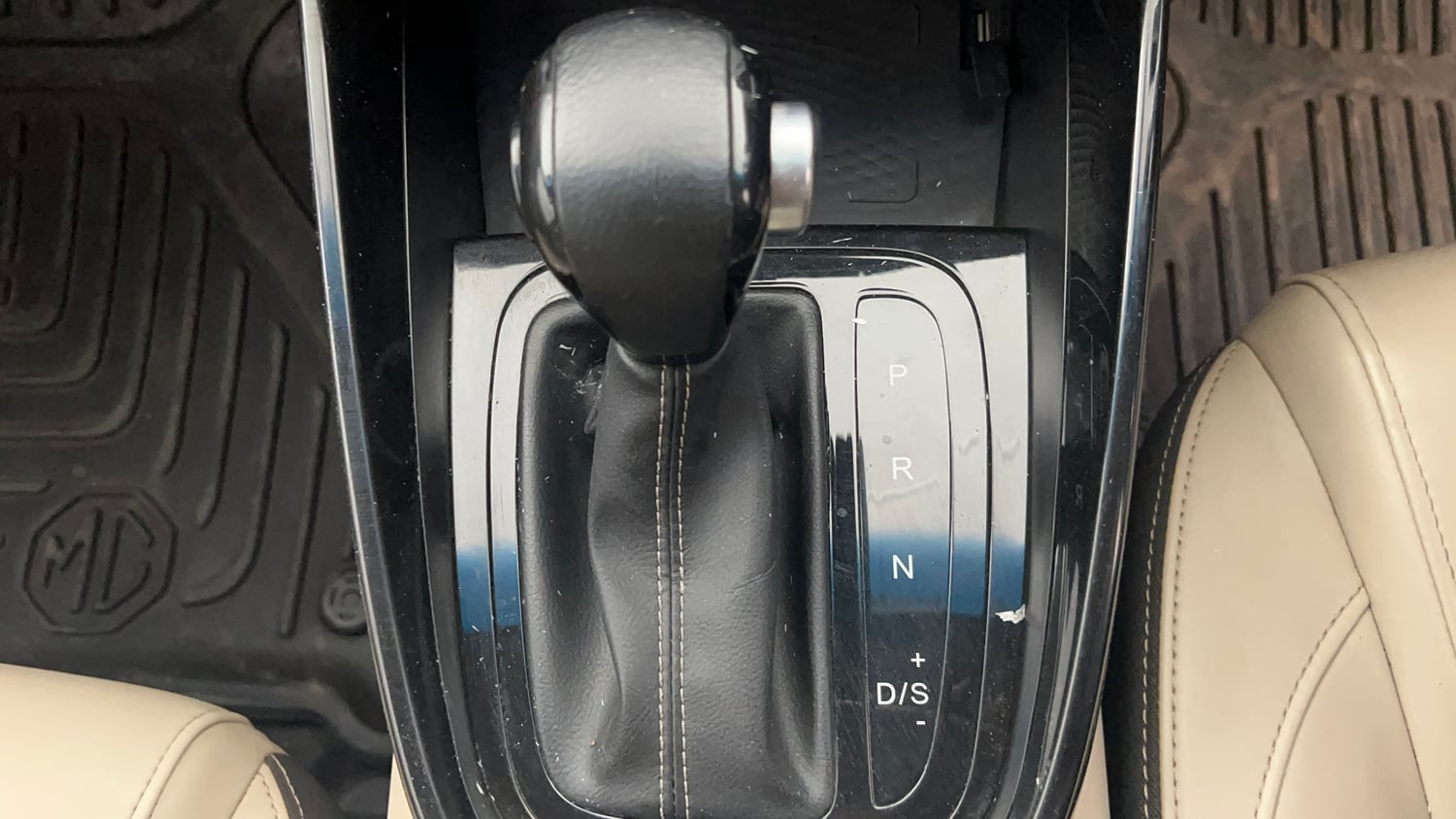 Used 2021 MG Motors Hector Sharp 1.5 Petrol Turbo DCT Petrol Automatic interior GEAR  KNOB VIEW