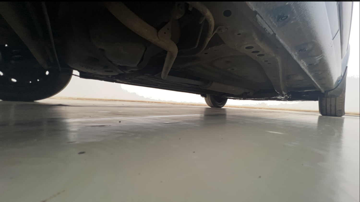 Used 2017 Maruti Suzuki Ignis Delta 1.2 MT Petrol Manual extra REAR RIGHT UNDERBODY VIEW