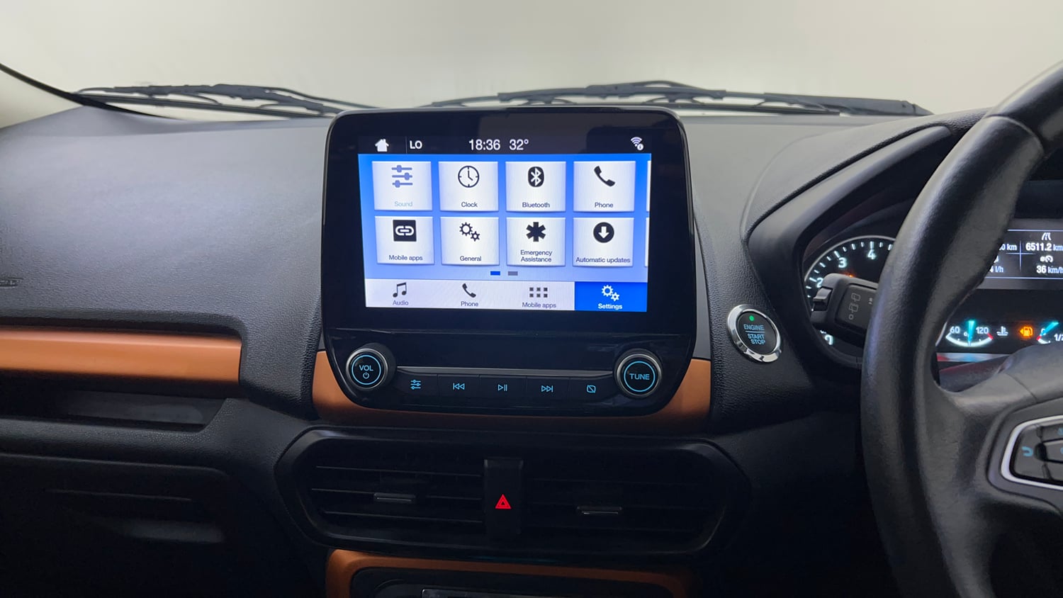Used 2021 Ford EcoSport S MT 1.5 Ti-VCT Petrol Manual top_features Integrated (in-dash) music system