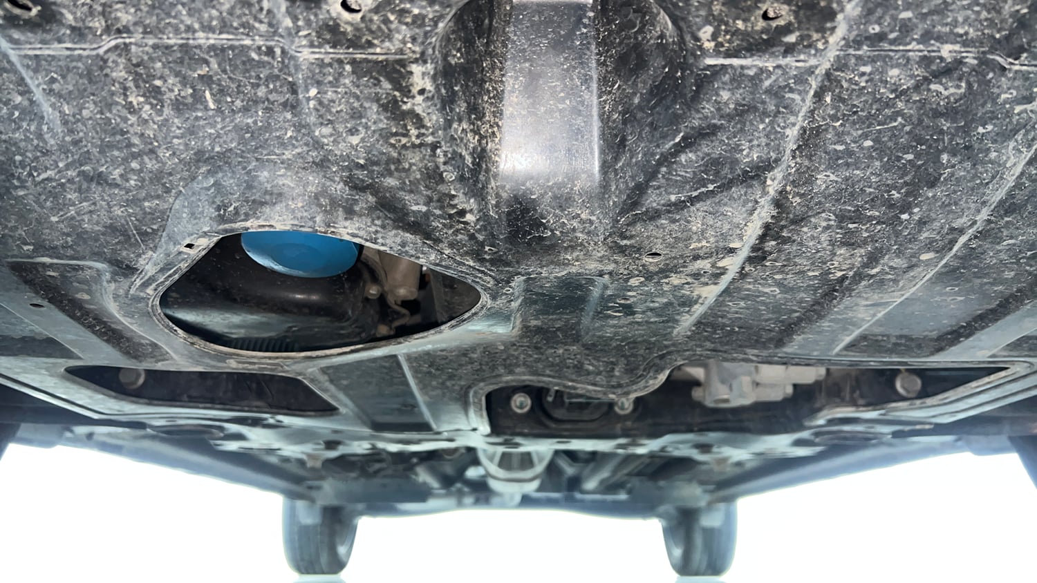 Used 2024 Kia Seltos GTX Plus 1.5 Turbo Petrol DCT Petrol Automatic extra FRONT LEFT UNDERBODY VIEW