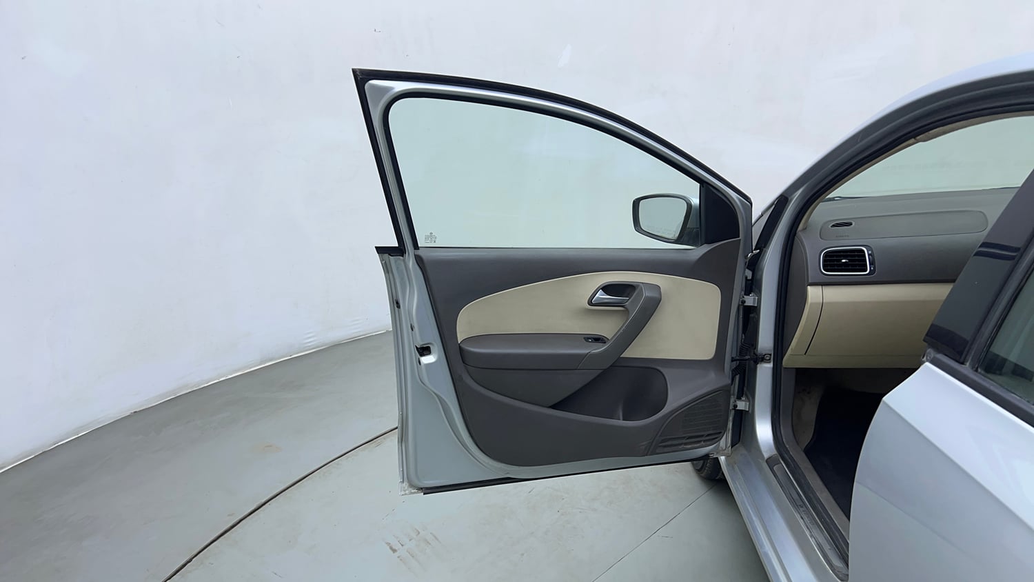 Used 2014 Volkswagen Vento Highline Petrol Petrol Manual interior LEFT FRONT DOOR OPEN VIEW