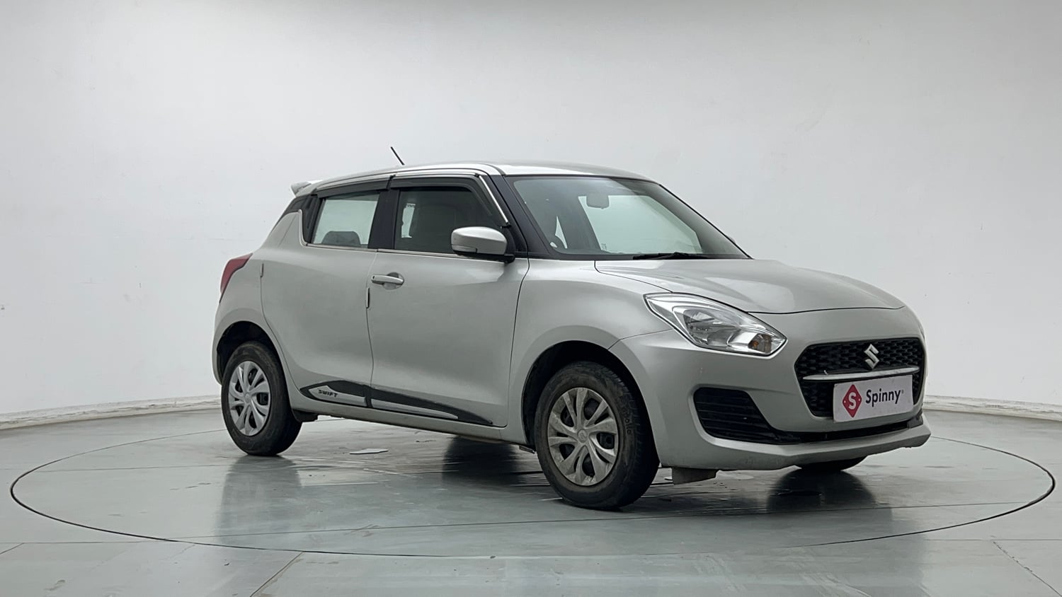 Used 2023 Maruti Suzuki Swift VXi Petrol Manual exterior RIGHT FRONT CORNER VIEW
