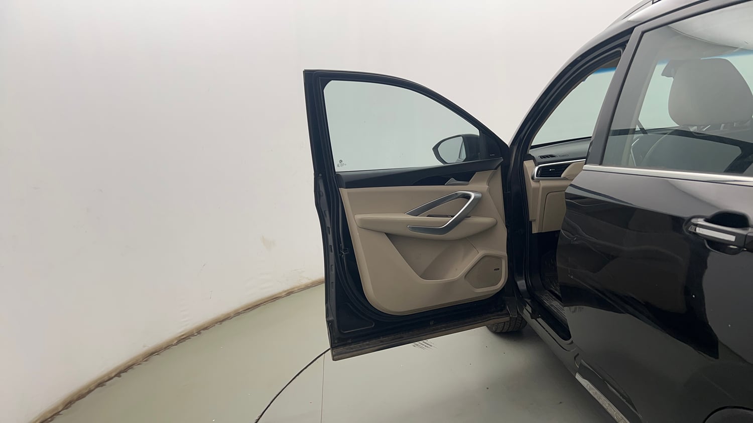 Used 2021 MG Motors Hector Sharp 1.5 Petrol Turbo DCT Petrol Automatic interior LEFT FRONT DOOR OPEN VIEW