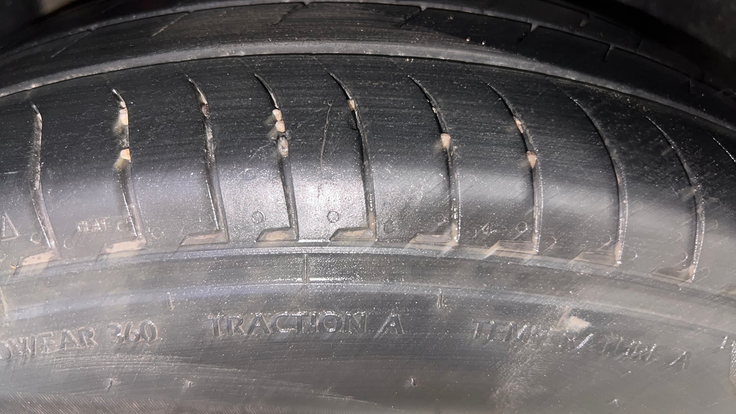 Used 2025 Maruti Suzuki Dzire ZXi Plus Petrol Manual tyres RIGHT REAR TYRE TREAD VIEW