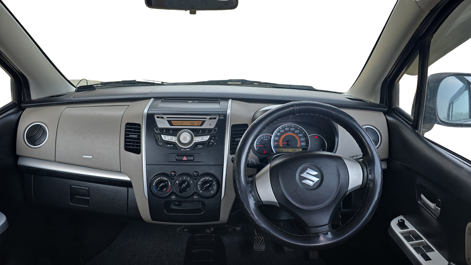 Used 2015 Maruti Suzuki Wagon R VXI Petrol Manual interior DASHBOARD VIEW