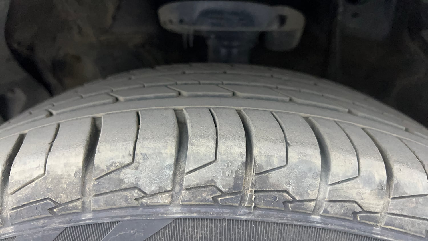 Used 2025 Hyundai Creta 1.5 MPi Petrol IVT SX(O) Petrol Automatic tyres LEFT FRONT TYRE TREAD VIEW