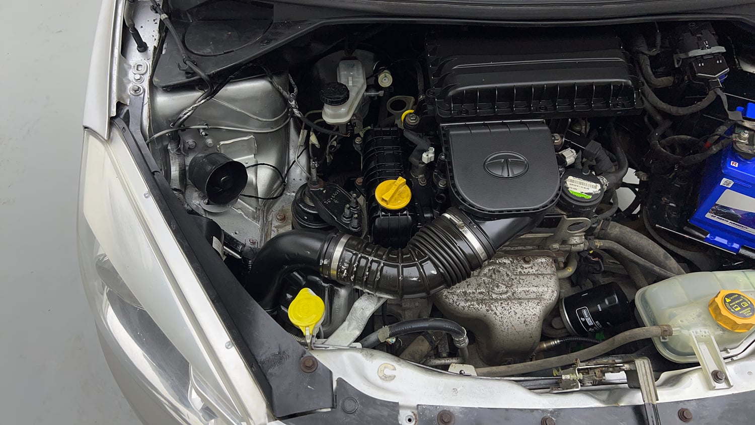 Used 2018 Tata Tiago Revotron XE Petrol Manual engine ENGINE RIGHT SIDE VIEW