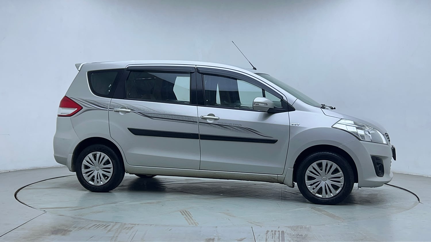 Used 2015 Maruti Suzuki Ertiga Vxi Petrol Manual exterior RIGHT SIDE VIEW
