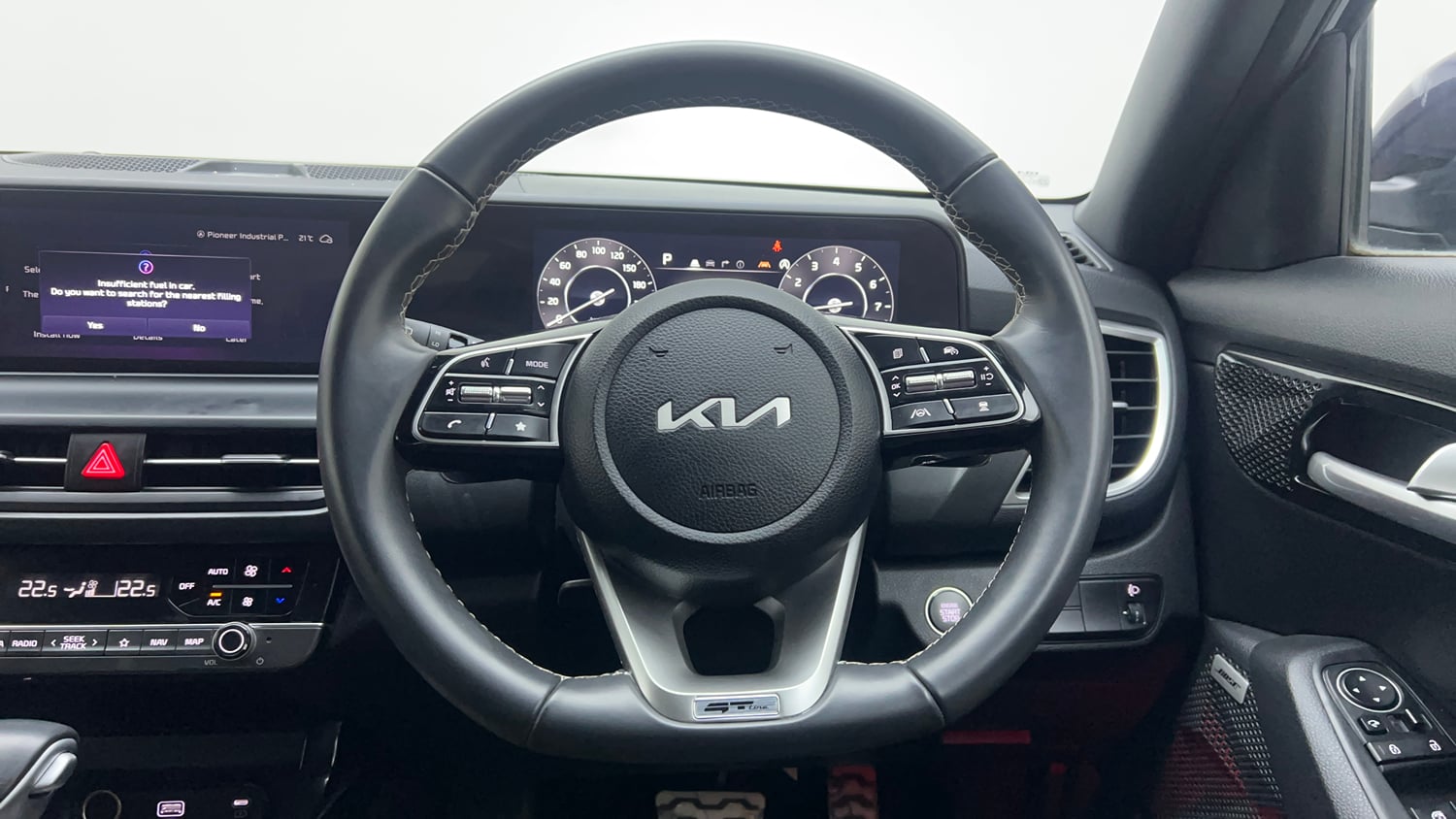 Used 2024 Kia Seltos GTX Plus 1.5 Turbo Petrol DCT Petrol Automatic interior STEERING VIEW