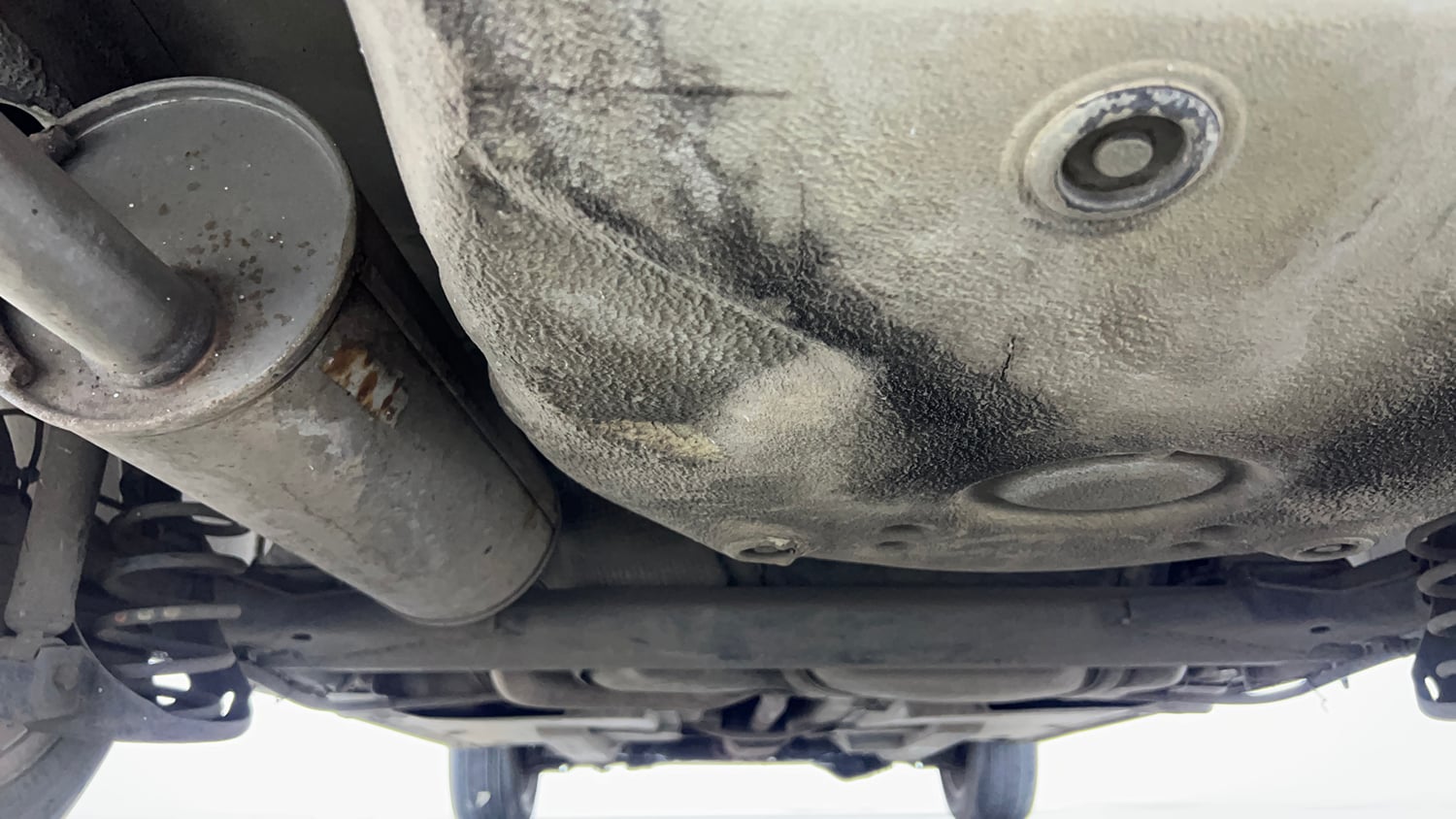 Used 2014 Volkswagen Vento Highline Petrol Petrol Manual extra REAR UNDERBODY VIEW (TAKEN FROM REAR)