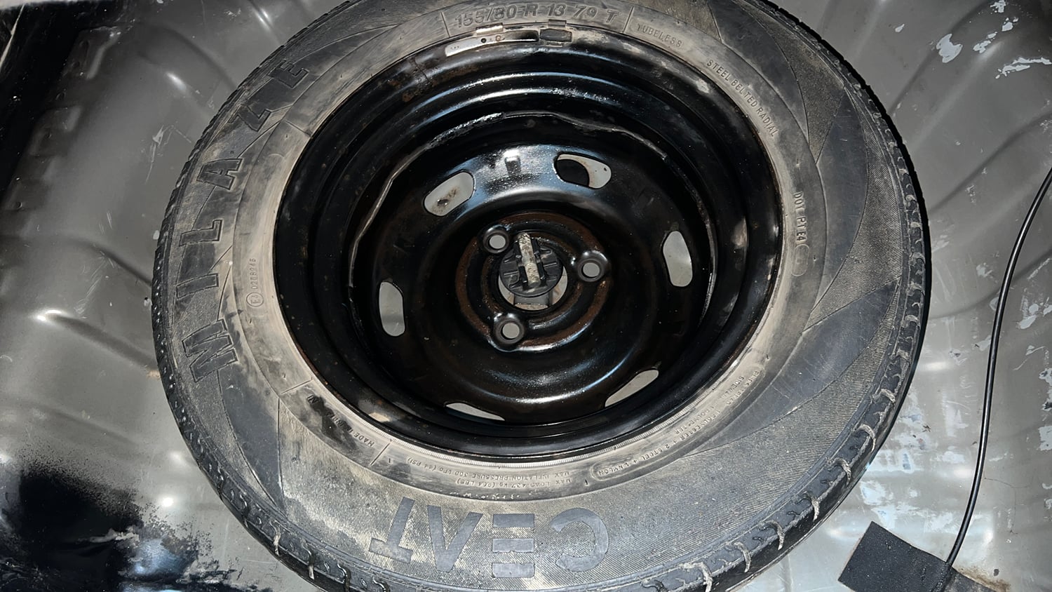 Used 2016 Renault Kwid RXT Petrol Manual tyres SPARE TYRE VIEW