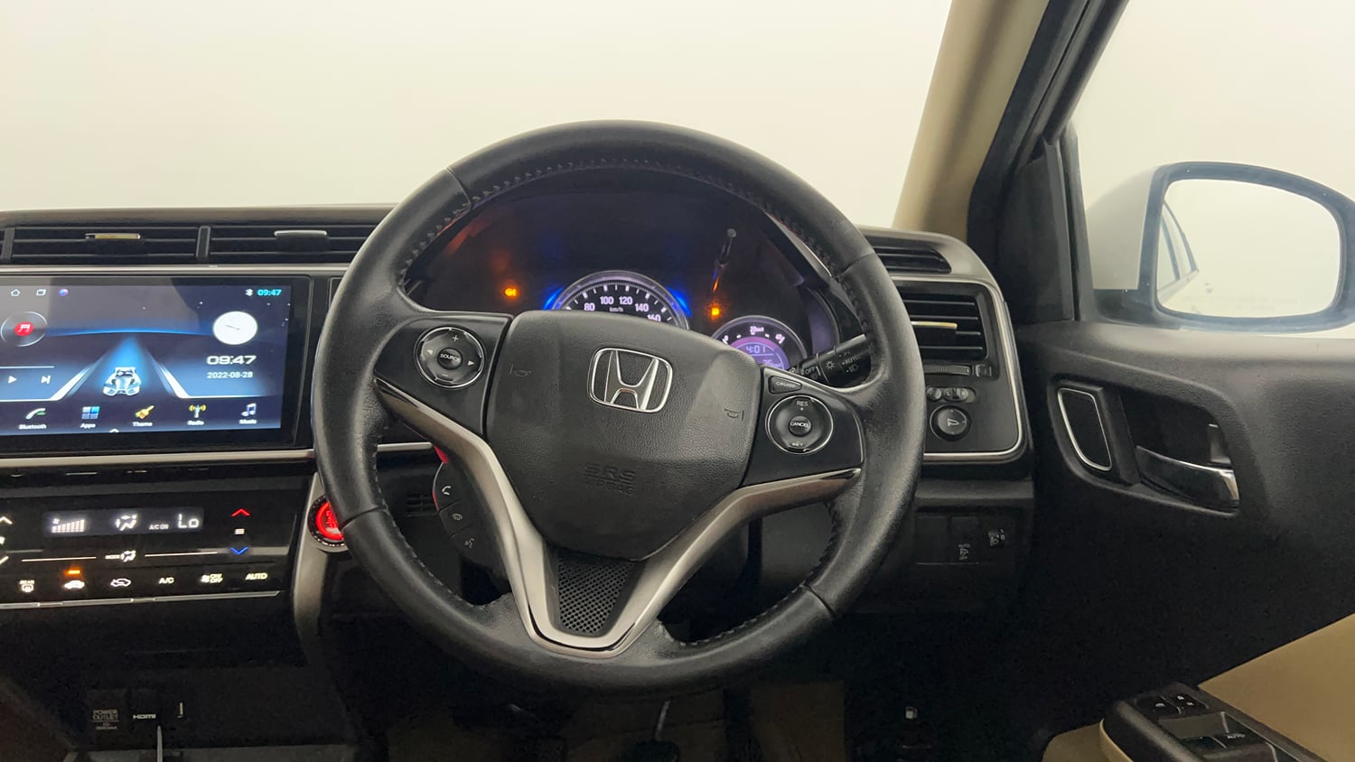 Used 2018 Honda City ZX Diesel Diesel Manual interior STEERING VIEW