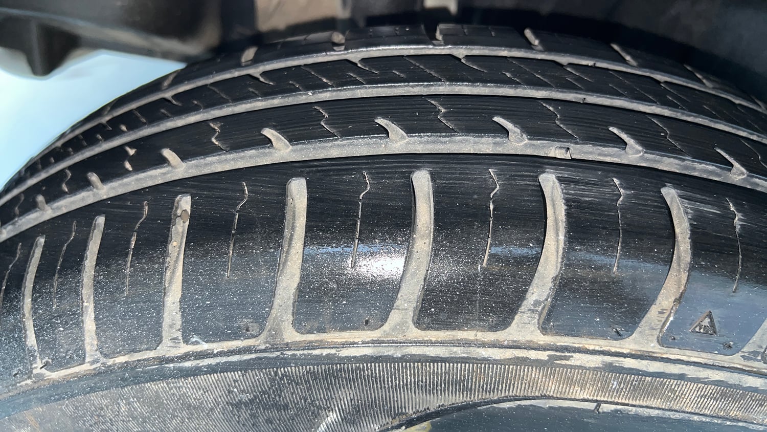 Used 2023 Maruti Suzuki Swift VXi Petrol Manual tyres RIGHT REAR TYRE TREAD VIEW