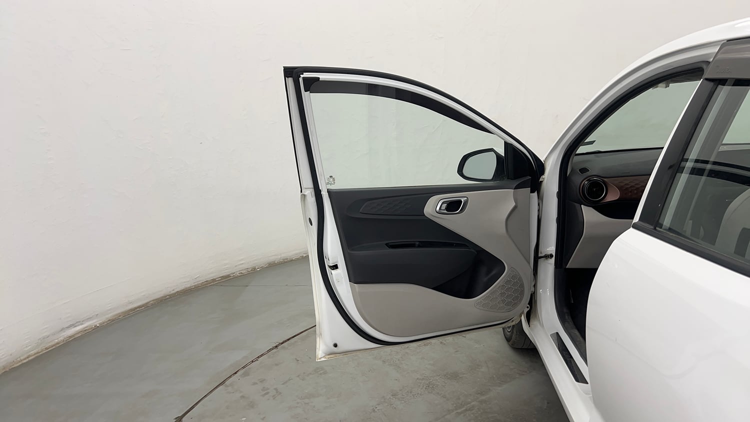 Used 2021 Hyundai Aura SX 1.2 Petrol Petrol Manual interior LEFT FRONT DOOR OPEN VIEW
