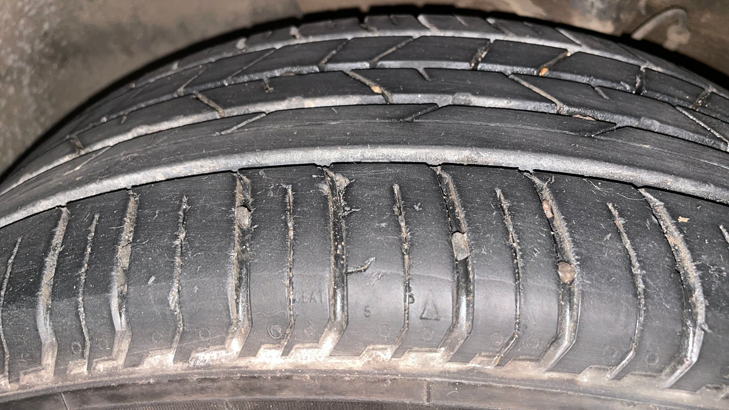 Used 2016 Hyundai i20 Active 1.2 SX Petrol Manual tyres LEFT FRONT TYRE TREAD VIEW