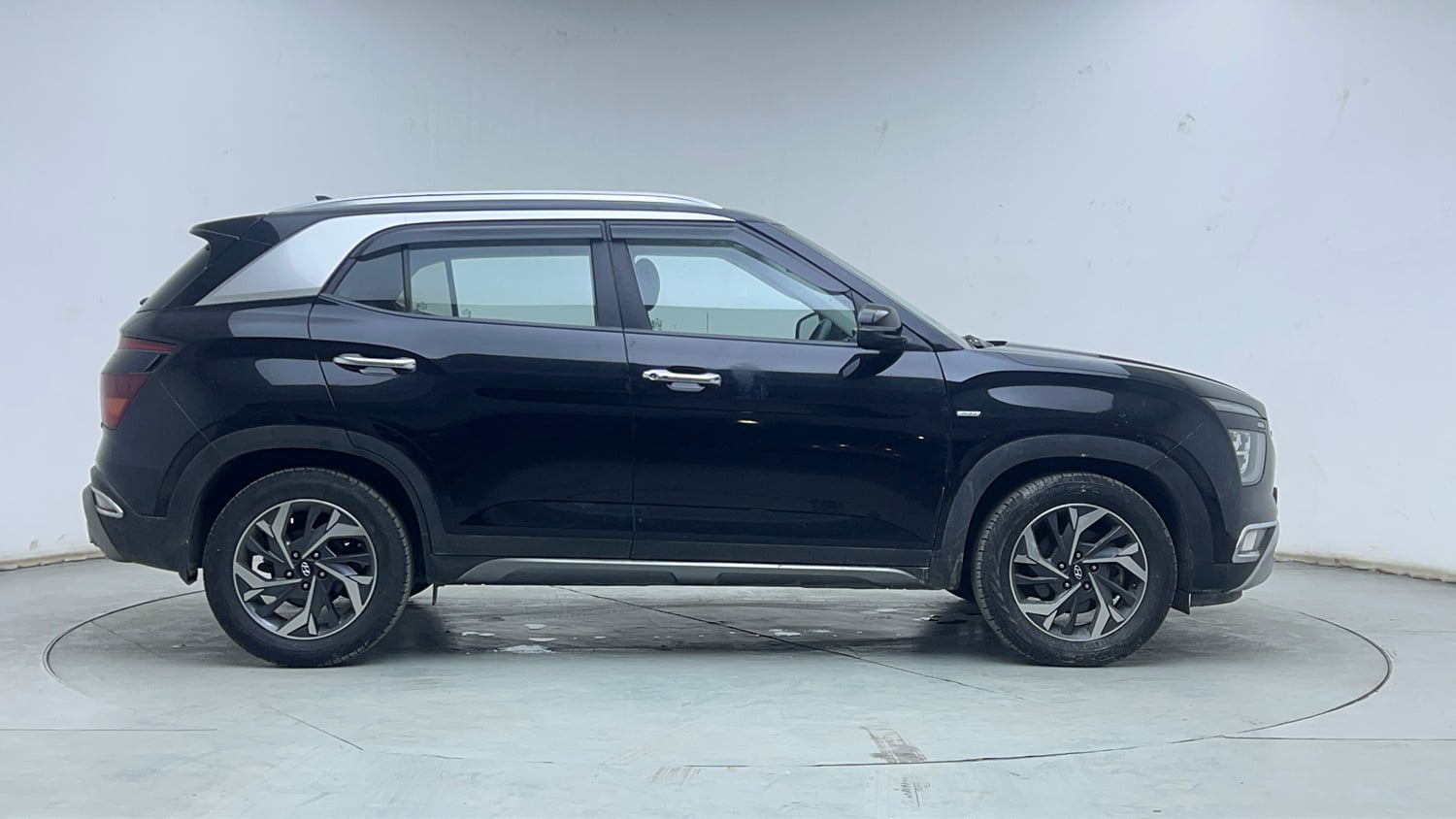 Used 2020 Hyundai Creta SX (O) 1.5 Petrol IVT Petrol Automatic exterior RIGHT SIDE VIEW