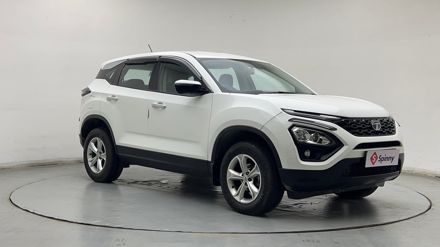 Used 2022 Tata Harrier XT Diesel Manual exterior RIGHT FRONT CORNER VIEW