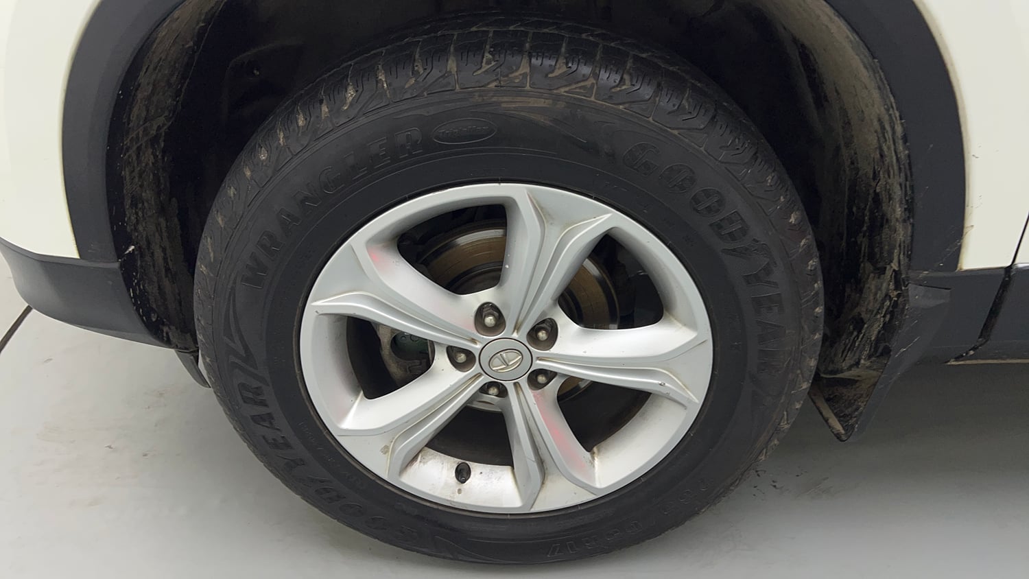 Used 2022 Tata Harrier XT Diesel Manual tyres LEFT FRONT TYRE RIM VIEW