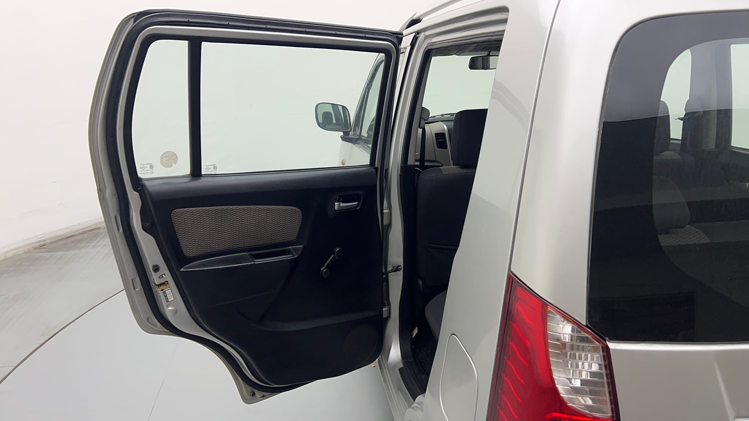 Used 2013 Maruti Suzuki Wagon R LXI Petrol Manual interior LEFT REAR DOOR OPEN VIEW