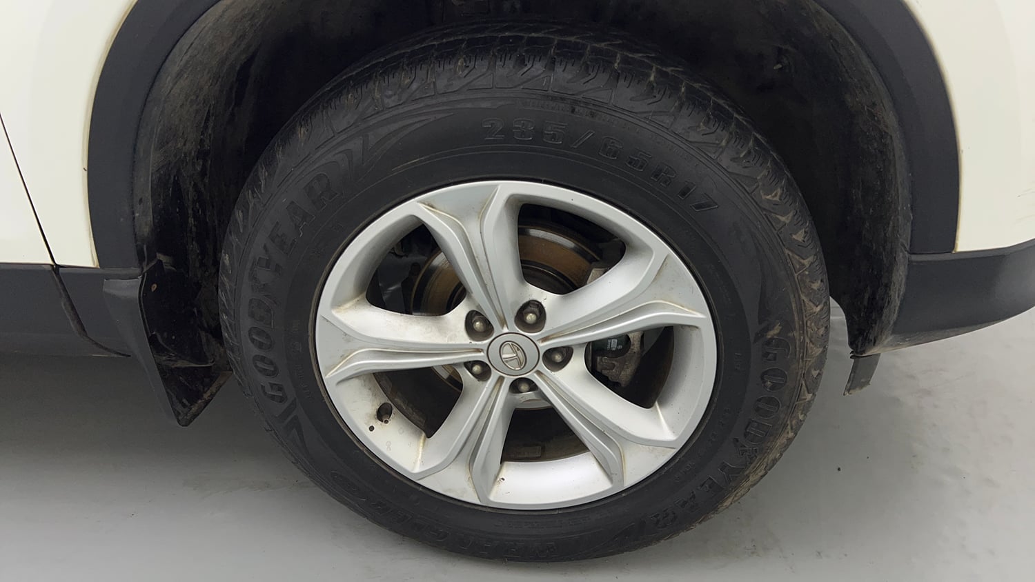 Used 2022 Tata Harrier XT Diesel Manual tyres RIGHT FRONT TYRE RIM VIEW