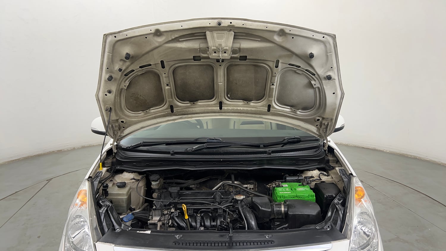 Used 2012 Hyundai i20 Sportz 1.2 BS-IV Petrol Manual engine ENGINE & BONNET OPEN FRONT VIEW