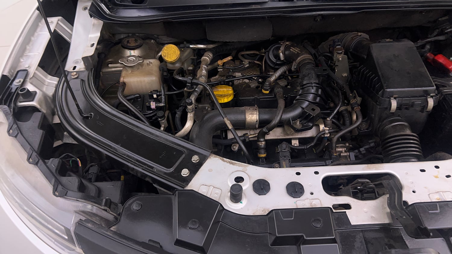 Used 2021 Renault Kiger RXT 1.0 Turbo MT Dual Tone Petrol Manual engine ENGINE RIGHT SIDE VIEW