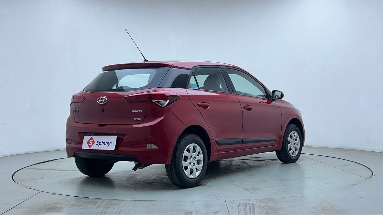 Used 2016 Hyundai Elite i20 Sportz 1.2 Petrol Manual exterior RIGHT REAR CORNER VIEW