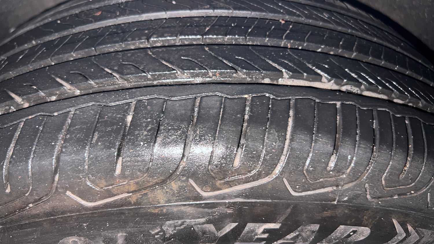 Used 2021 Ford EcoSport S MT 1.5 Ti-VCT Petrol Manual tyres LEFT REAR TYRE TREAD VIEW