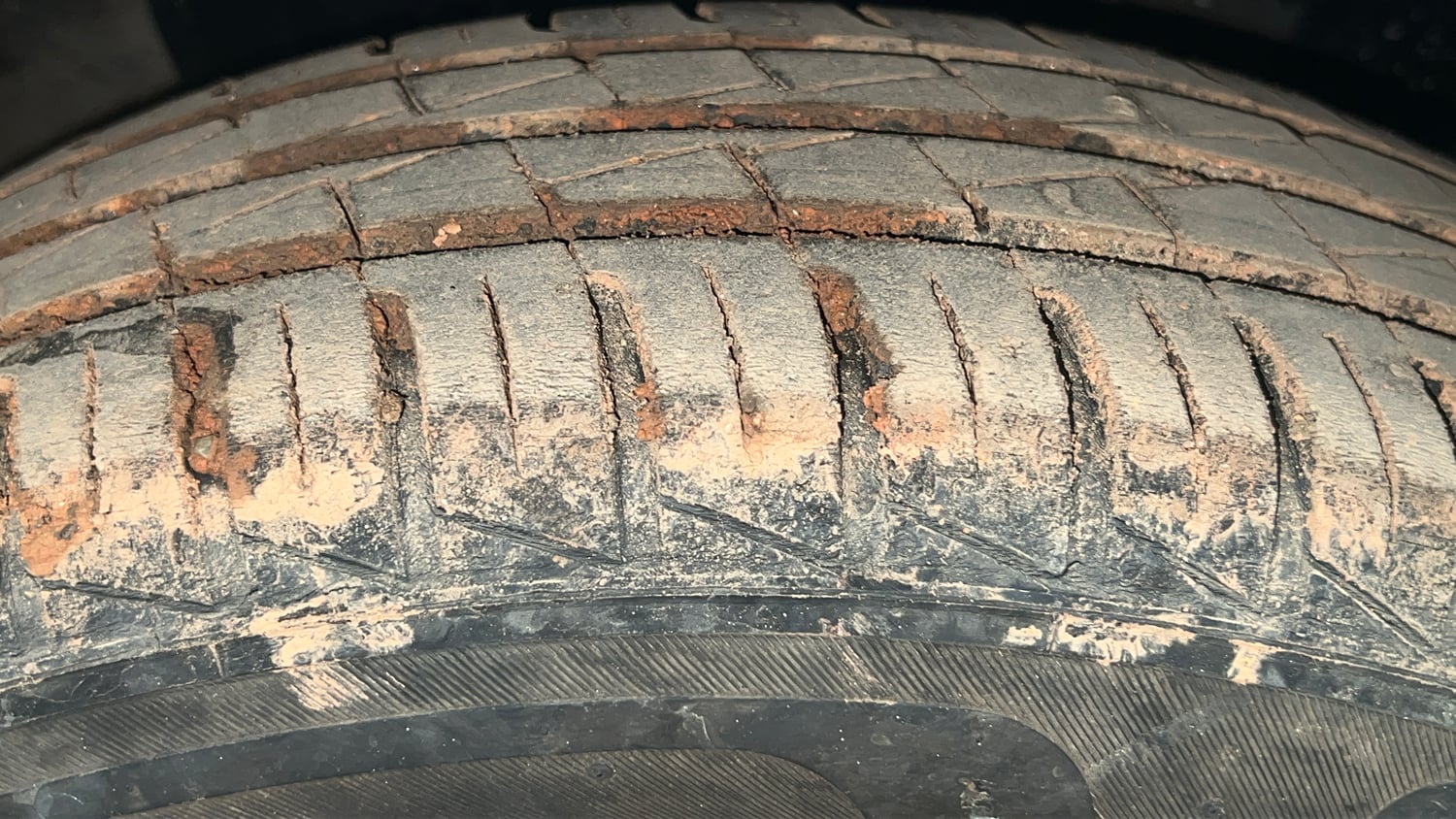 Used 2021 Renault Kwid CLIMBER 1.0 Opt Petrol Manual tyres RIGHT FRONT TYRE TREAD VIEW