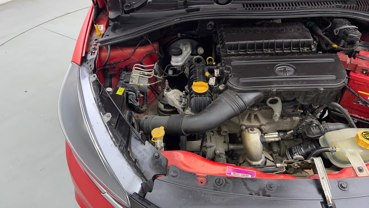 Used 2022 Tata Tiago XT Petrol Manual engine ENGINE RIGHT SIDE VIEW
