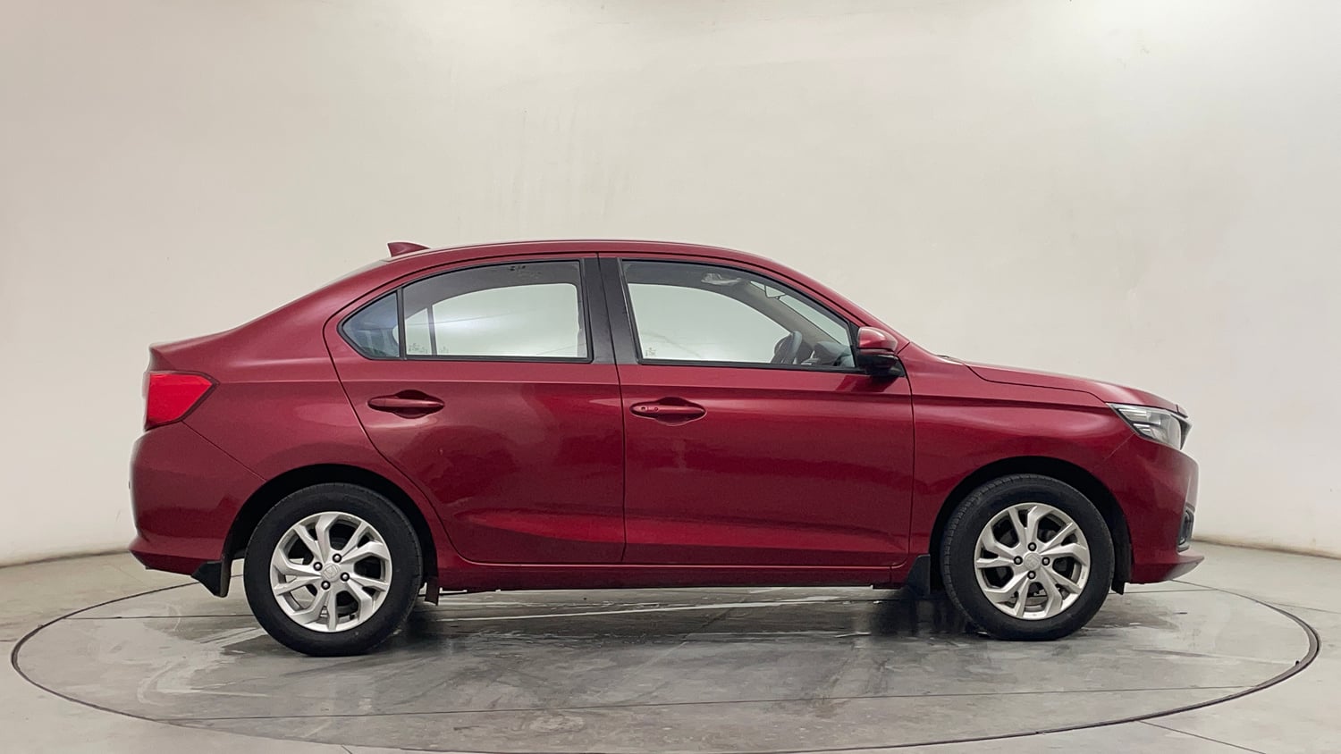 Used 2018 Honda Amaze 1.2 VX MT Petrol Petrol Manual exterior RIGHT SIDE VIEW