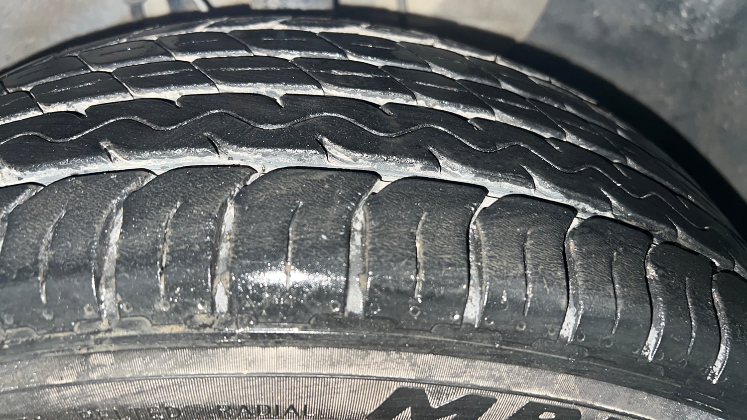 Used 2016 Hyundai Elite i20 Asta 1.2 Petrol Manual tyres RIGHT FRONT TYRE TREAD VIEW