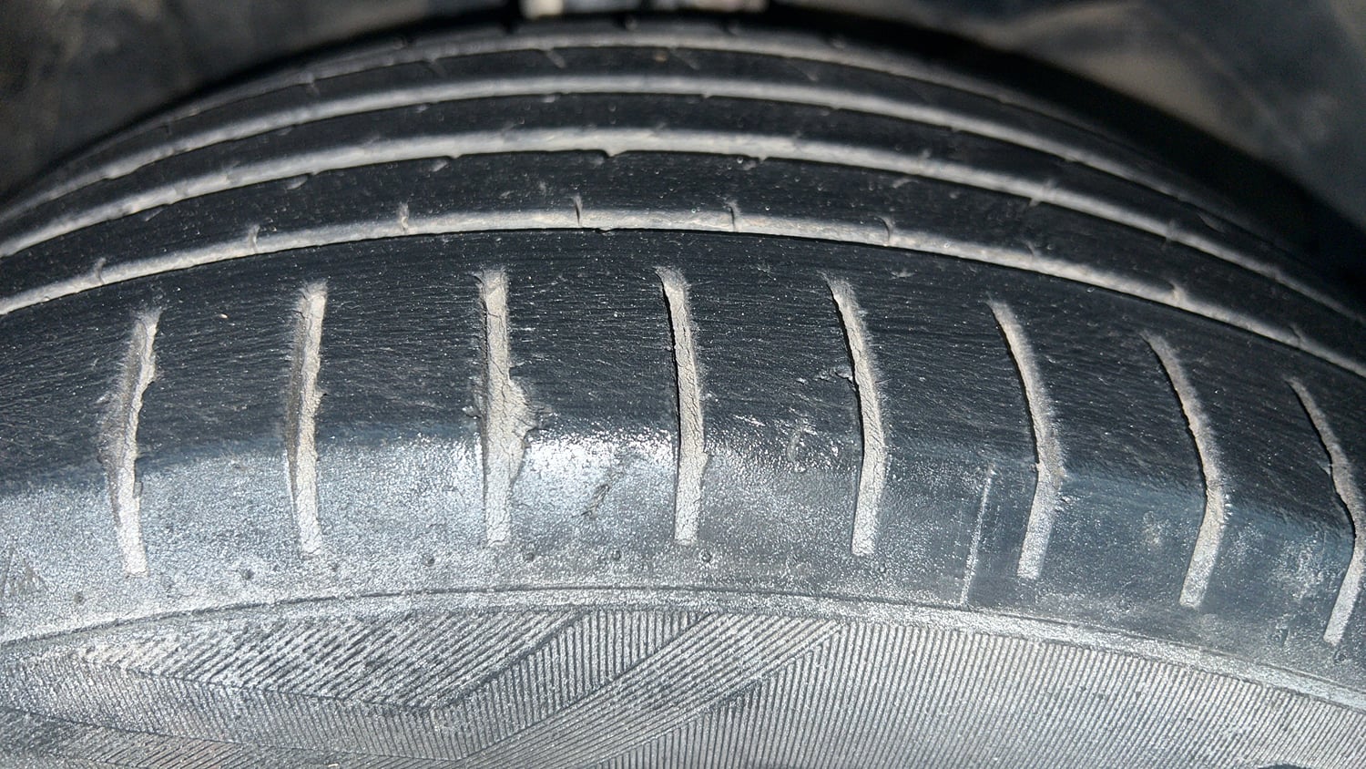 Used 2020 Toyota Glanza G Petrol Manual tyres RIGHT FRONT TYRE TREAD VIEW