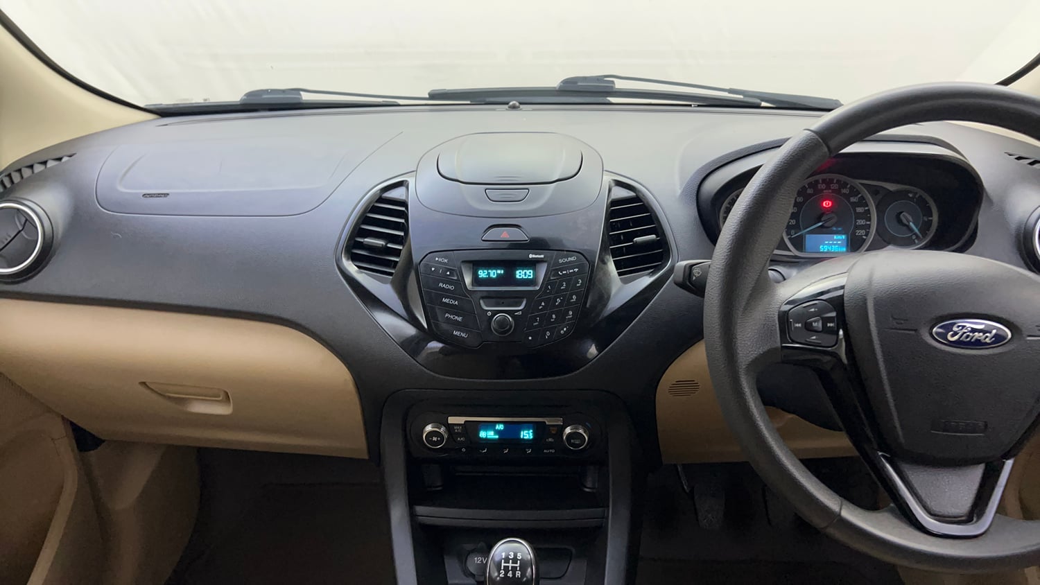 Used 2016 Ford Figo Aspire Titanium 1.2 Ti-VCT Petrol Manual interior MUSIC SYSTEM & AC CONTROL VIEW