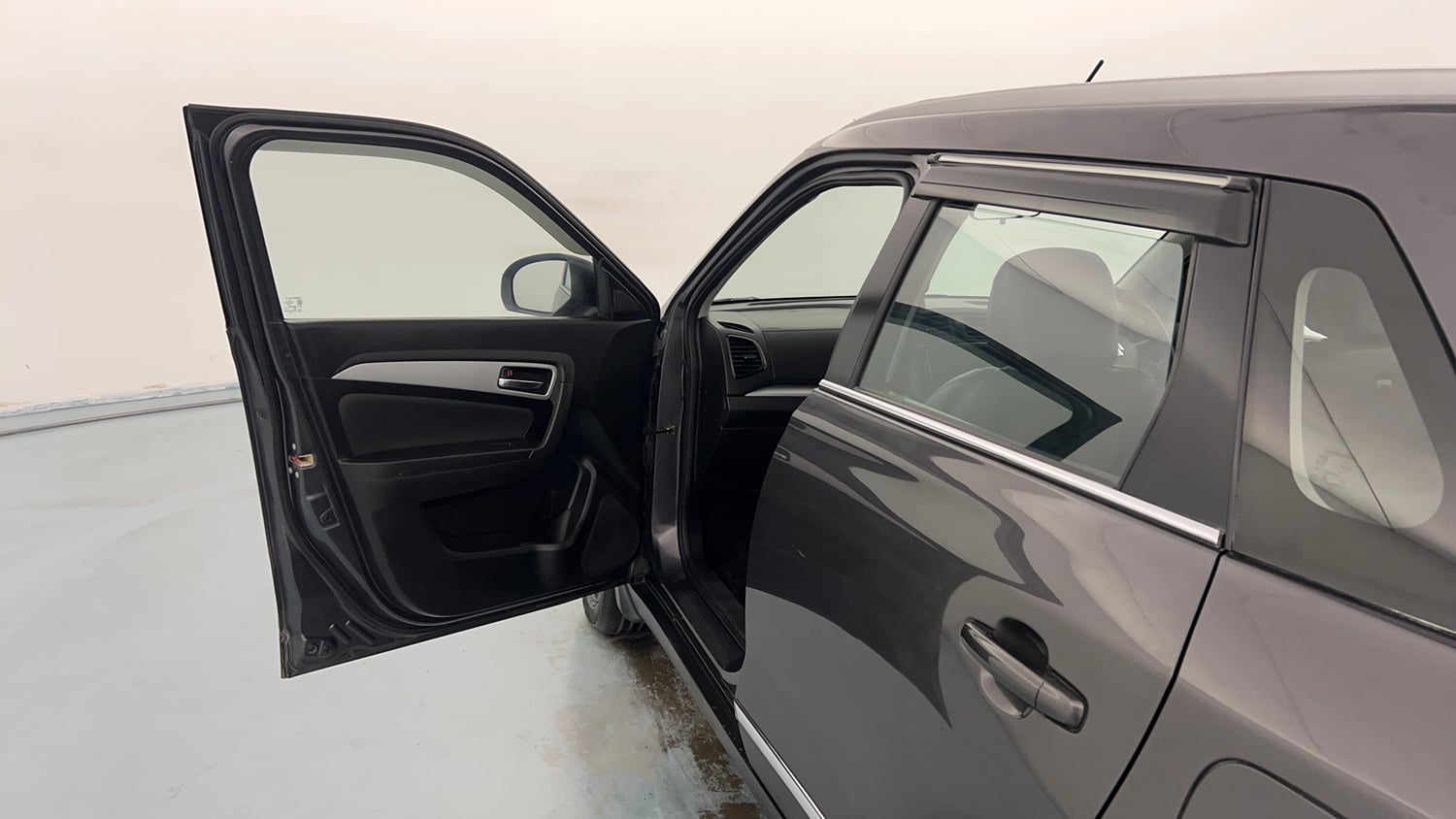 Used 2022 maruti-suzuki Vitara Brezza ZXi Petrol Manual interior LEFT FRONT DOOR OPEN VIEW