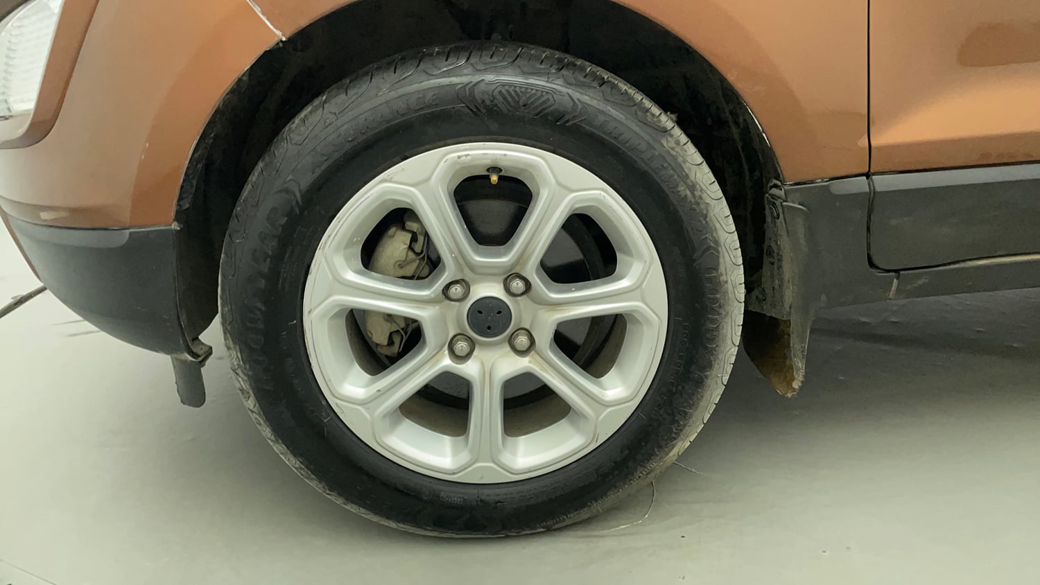 Used 2019 Ford EcoSport Titanium + 1.5L TDCi Diesel Manual tyres LEFT FRONT TYRE RIM VIEW