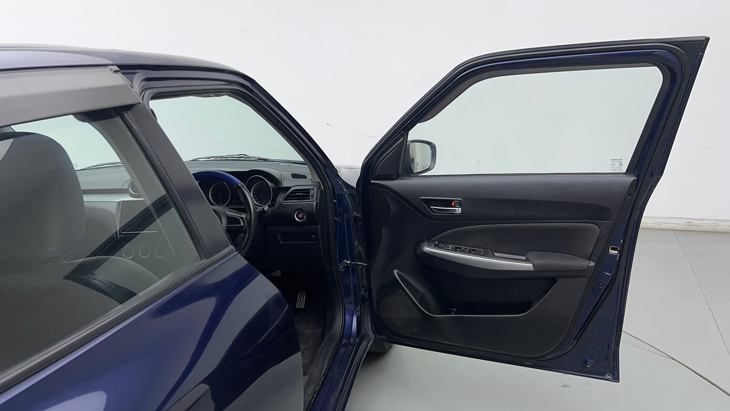 Used 2019 Maruti Suzuki Swift ZXi Plus Petrol Manual interior RIGHT FRONT DOOR OPEN VIEW