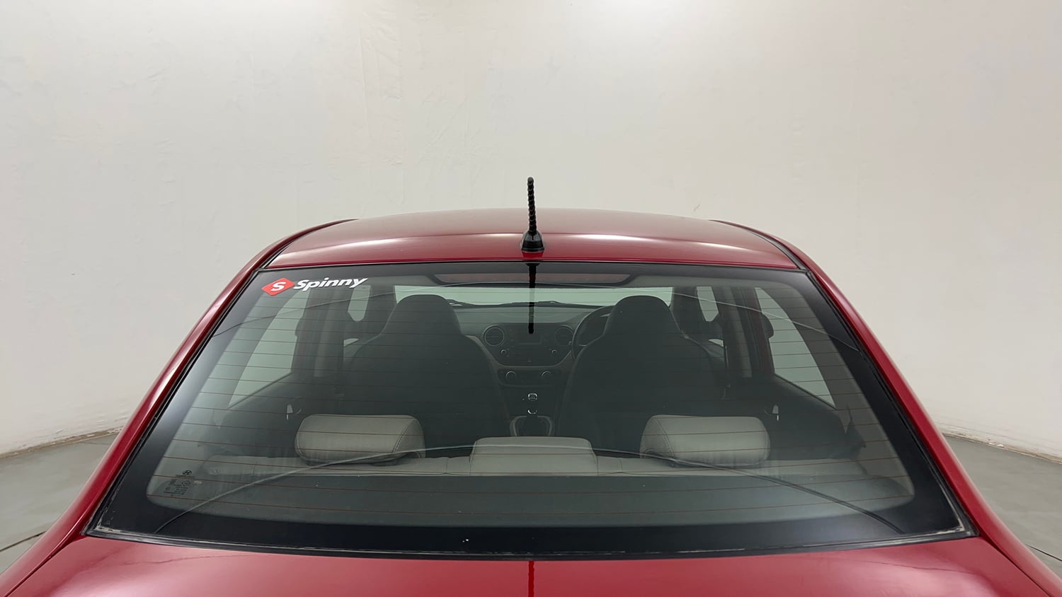 Used 2016 Hyundai Xcent SX 1.2 (O) Petrol Manual exterior BACK WINDSHIELD VIEW