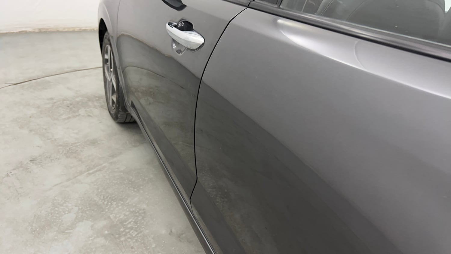 Used 2023 Hyundai Aura SX 1.2 CNG Cng Manual dents MINOR SCRATCH