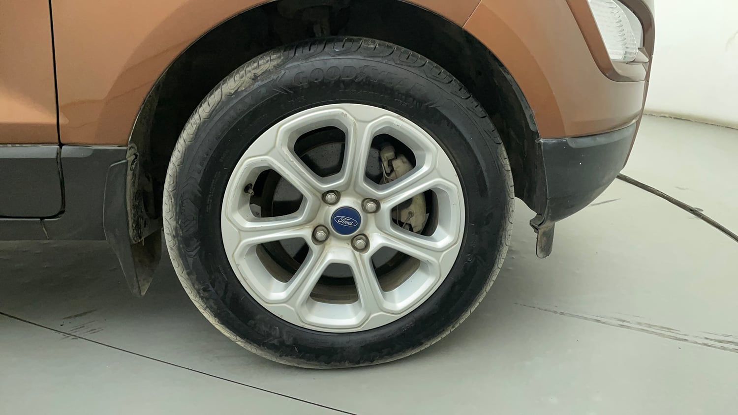 Used 2019 Ford EcoSport Titanium + 1.5L TDCi Diesel Manual tyres RIGHT FRONT TYRE RIM VIEW