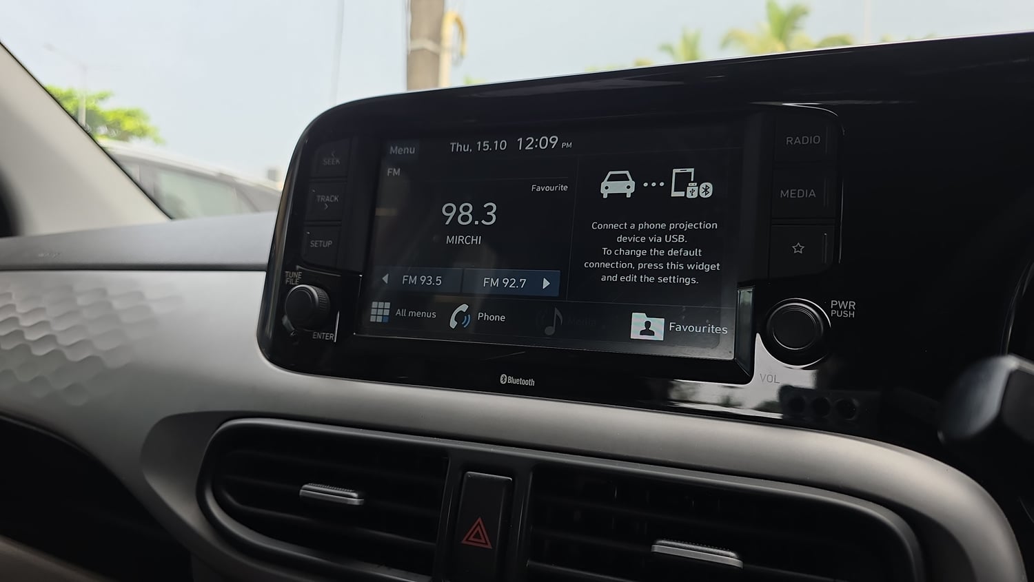 Used 2020 Hyundai Grand i10 Nios Asta 1.2 Kappa VTVT Petrol Manual top_features Touch screen infotainment system