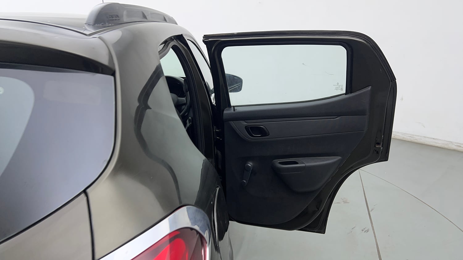 Used 2016 Renault Kwid RXT Petrol Manual interior RIGHT REAR DOOR OPEN VIEW