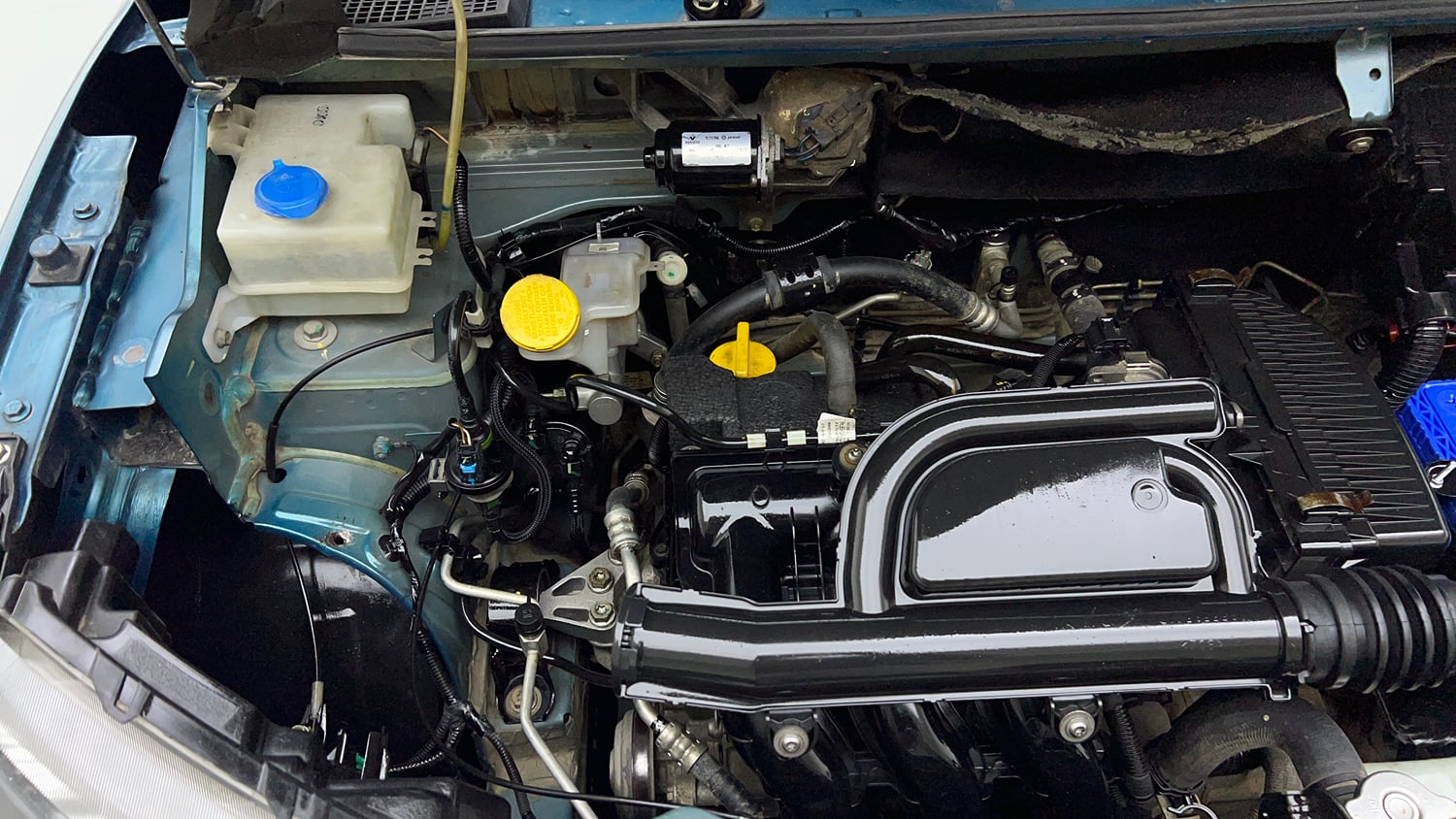 Used 2020 Renault Kwid RXL Petrol Manual engine ENGINE RIGHT SIDE VIEW