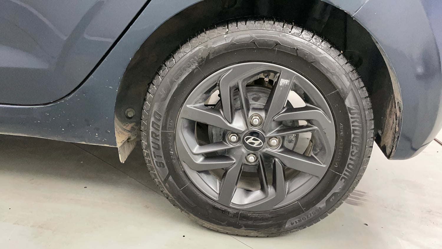 Used 2021 Hyundai Grand i10 Nios Sportz Petrol+cng(outside fitted) Cng Manual tyres LEFT REAR TYRE RIM VIEW