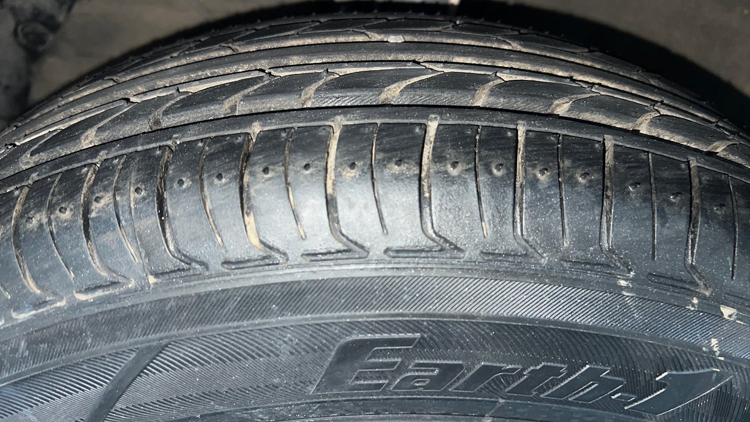Used 2019 Maruti Suzuki Dzire VXi Petrol Manual tyres LEFT FRONT TYRE TREAD VIEW