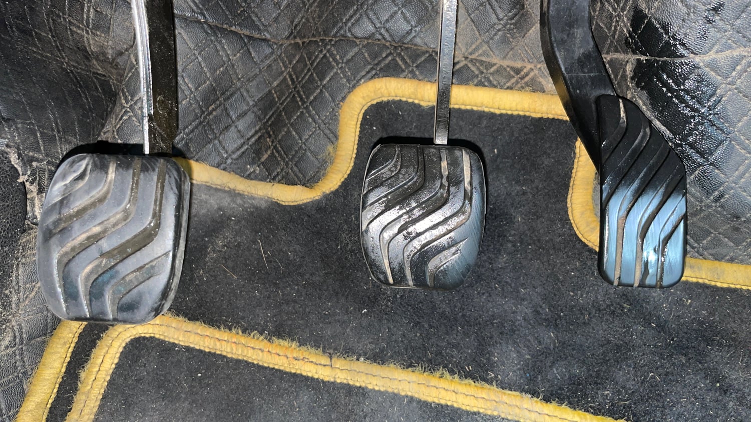 Used 2018 Renault Kwid 1.0 RXT Petrol Manual interior PEDALS VIEW