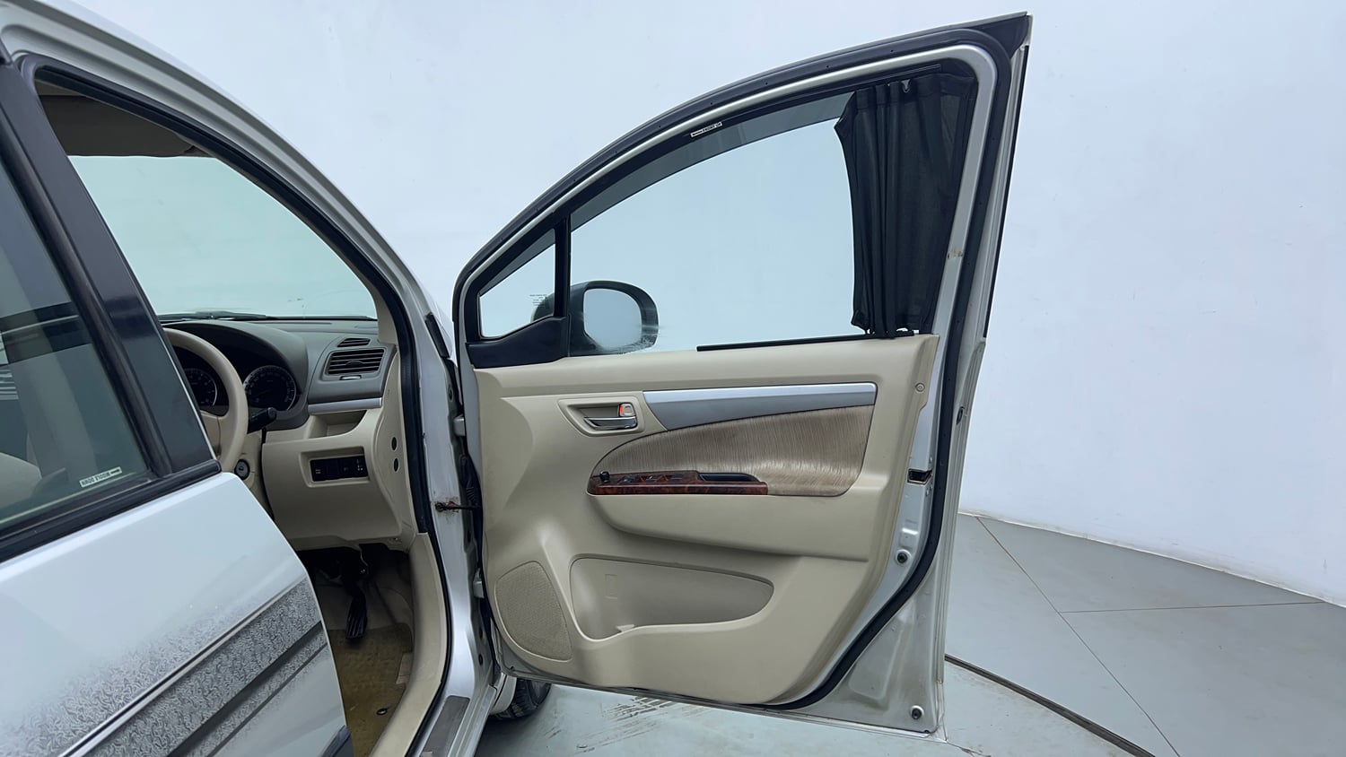 Used 2015 Maruti Suzuki Ertiga Vxi Petrol Manual interior RIGHT FRONT DOOR OPEN VIEW