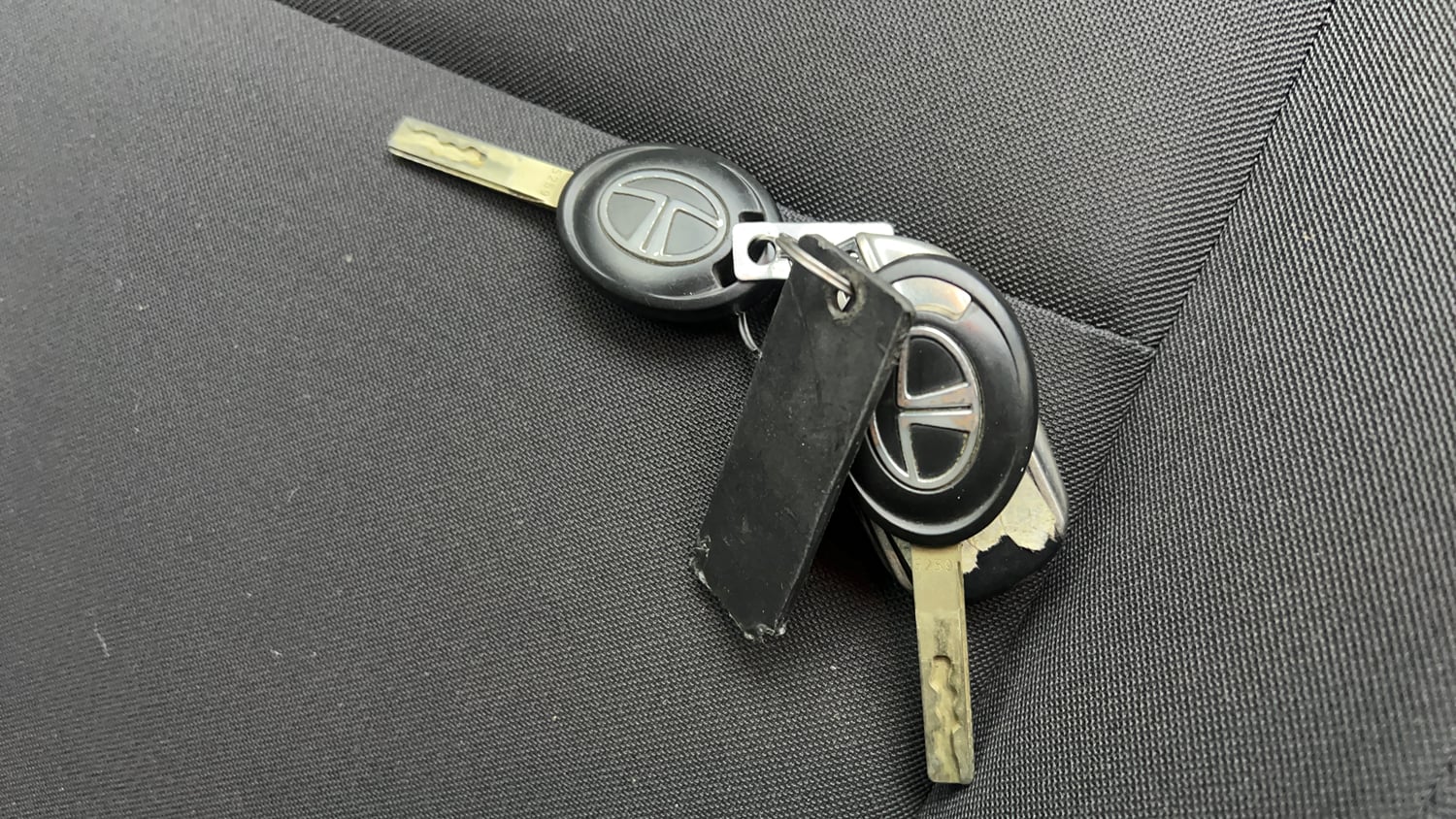 Used 2023 Tata Punch Pure MT Petrol Manual extra CAR KEY VIEW