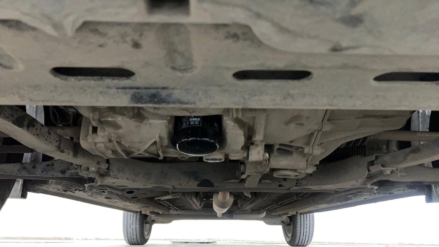 Used 2021 Renault Kiger RXZ MT Petrol Manual extra FRONT LEFT UNDERBODY VIEW
